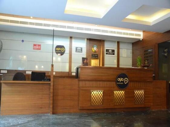 OYO Premium Near Osho Ashram Koregaon Park - Photo2