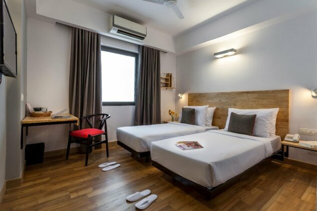 OYO Townhouse 048 Hadapsar - Photo4