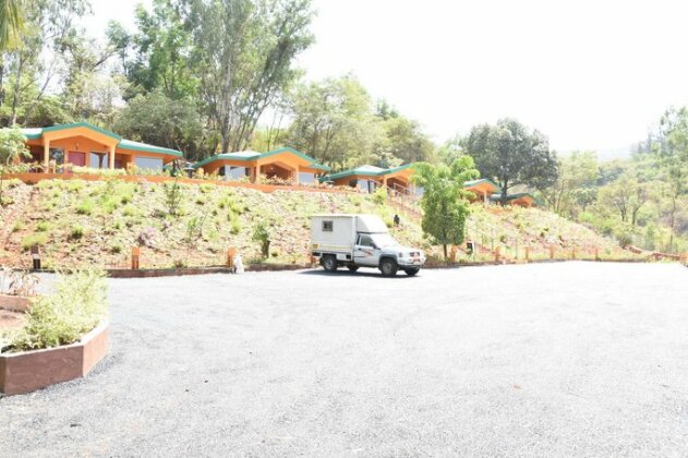 Residency Lake Resort & Spa - Photo2