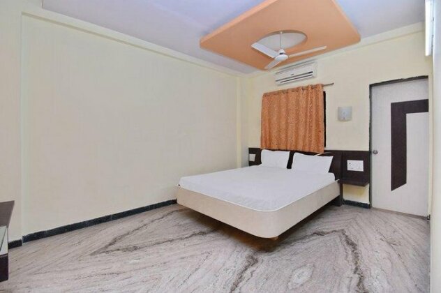 SPOT ON 38096 Hotel Aangan - Photo2