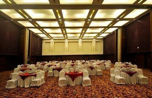 Vits Hotel Pune - Photo4