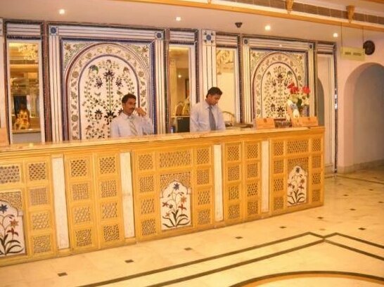 Empires Hotel - Photo2