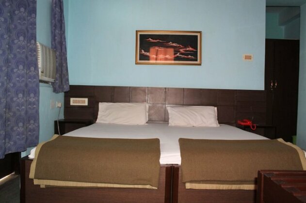 Hotel Arya Palace - Photo3