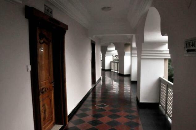 OYO Premium New Marine Drive - Photo3