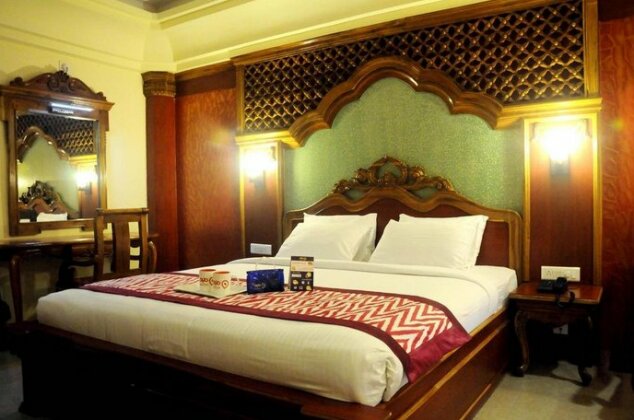 OYO Premium New Marine Drive - Photo5