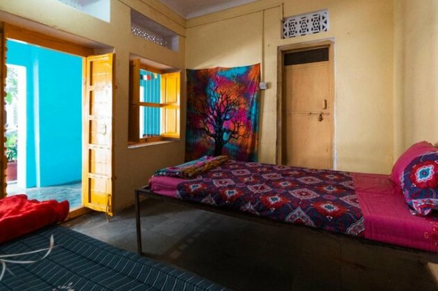 12 Monks Hostel - Photo3