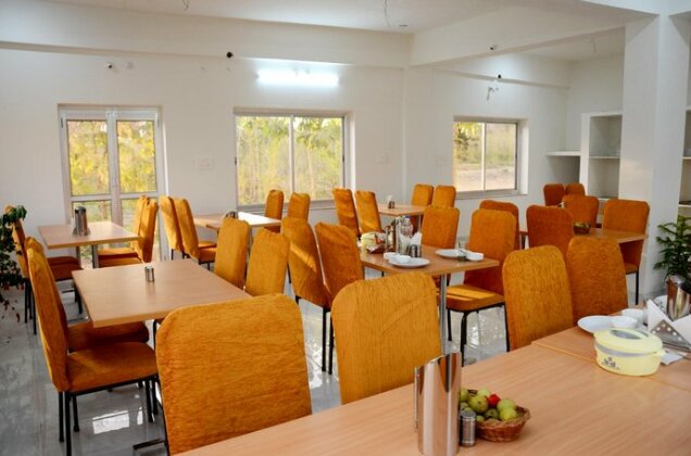 Chitrakoot Garden and Resorts - Photo4