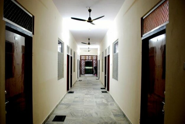 Hotel Dwarkadhish Palace - Photo3