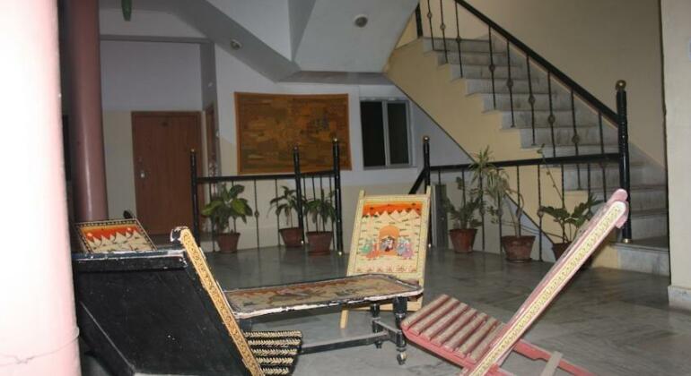 Hotel New Paradise Inn - Photo2
