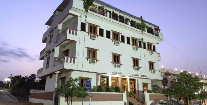 Hotel Teerth Palace - Photo2