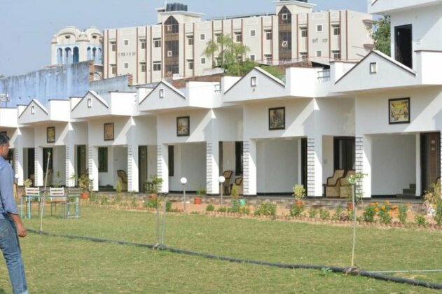 Mango Tree Camp Resort - Photo4