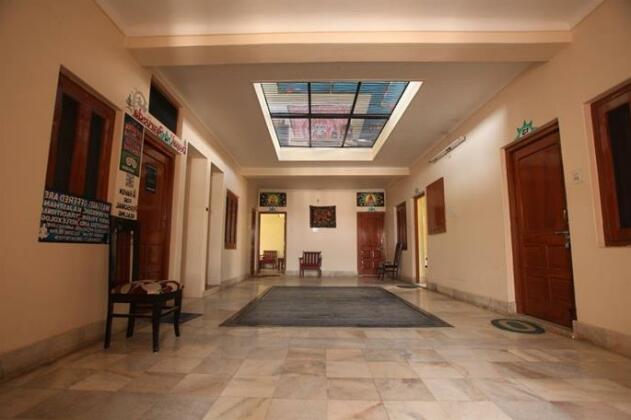 V K Hotel - Photo4