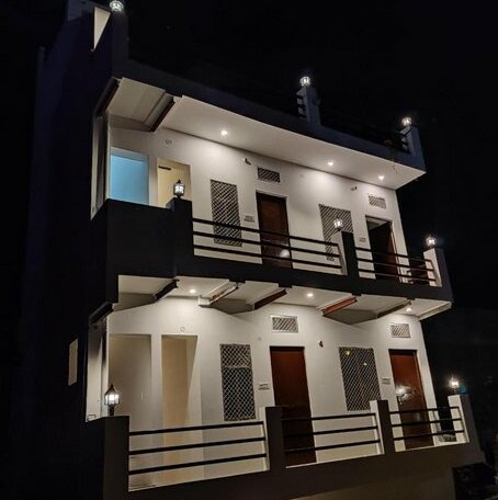 Varah Square Guest House - Photo3