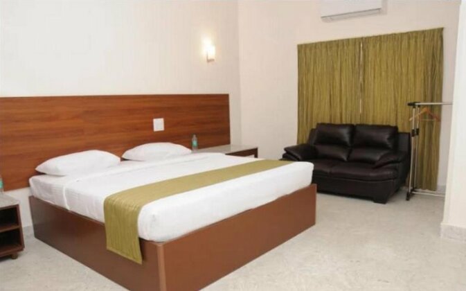 Sreeparthi Hotel - Photo3