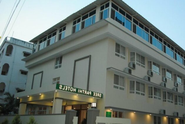 Sreeparthi Hotel - Photo5