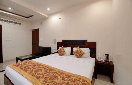 Hotel Simran Regency - Photo3