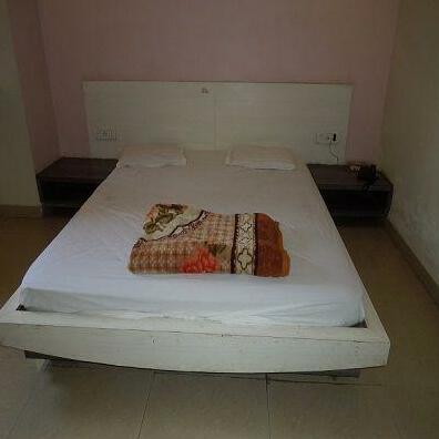Hotel Trimurty Inn - Photo4