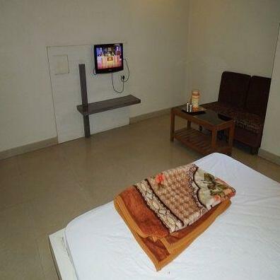 Hotel Trimurty Inn - Photo5