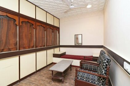 OYO 13657 Hotel Radhika