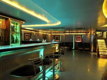 STARiHOTELS Jaistambh Chowk