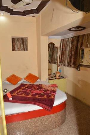 Hotel Ashwin & Guest House - Photo4