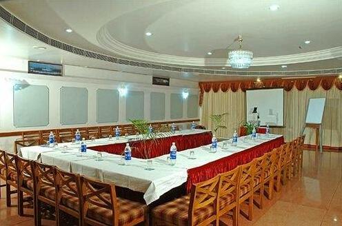 Hotel Kavery Rajkot - Photo2