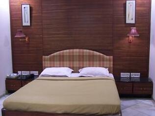Hotel KK International - Photo2