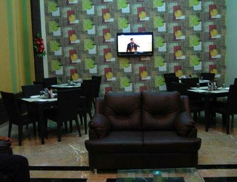 Hotel Leo Inn - Photo4
