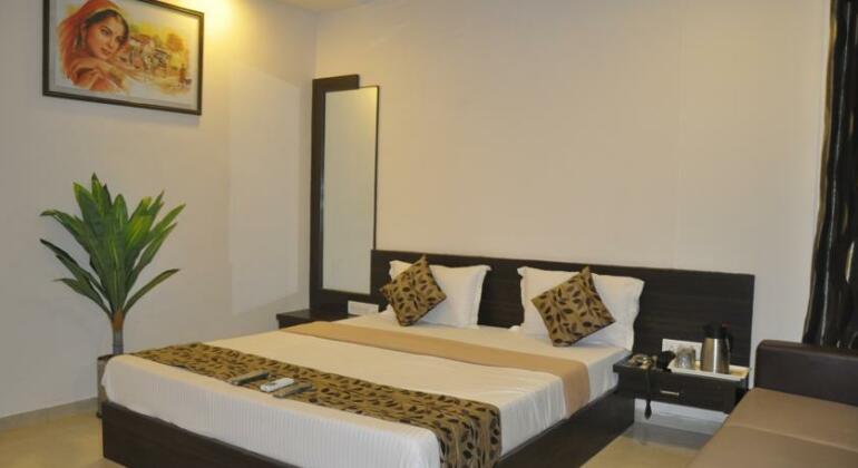 Hotel Park Inn Rajkot - Photo3