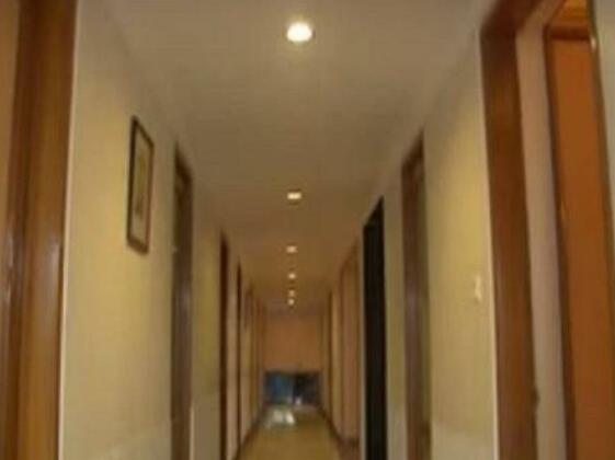 OYO 1338 Hotel Harmony - Photo4