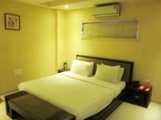 OYO 1341 Hotel Royal Inn - Photo2