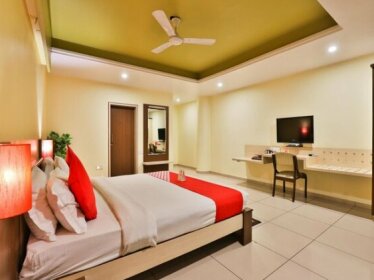OYO 14296 The Galaxy Hotel