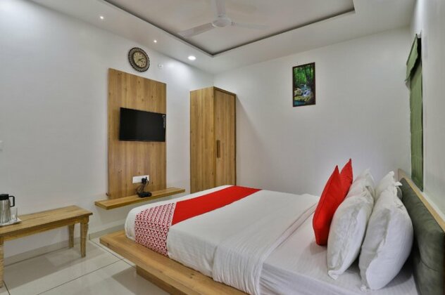 OYO 37230 Yashraj Hotel - Photo2