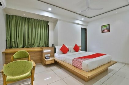 OYO 37230 Yashraj Hotel