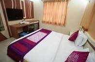 OYO Rooms Limda Chowk III - Photo4