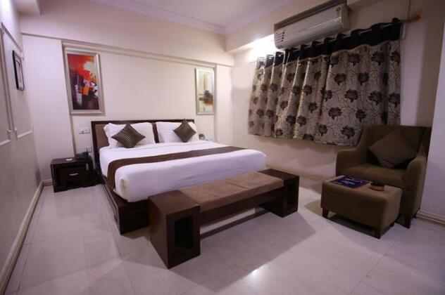 OYO Rooms Phulchhab Chowk - Photo4
