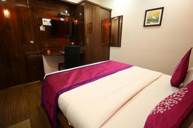 OYO Rooms Race Course Ring Road - Photo4
