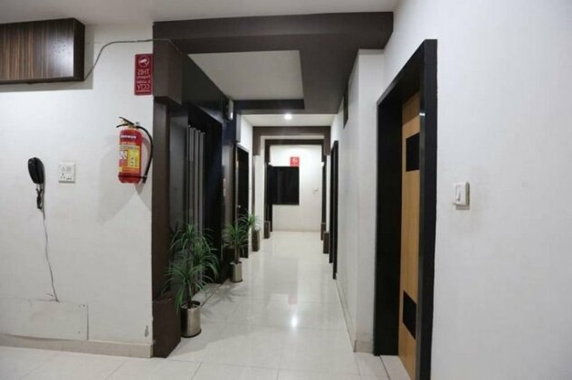 OYO Rooms Trikon Baug - Photo4