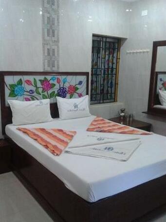 Ambika Lodge - Photo5