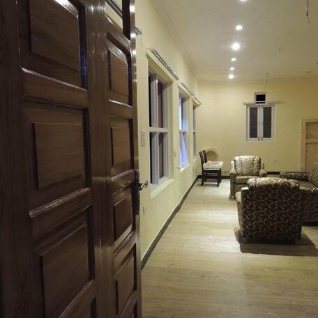 Whispering Heights Ramgarh - Photo4