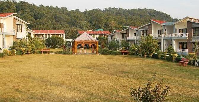 Anand Corbett Aamod Resort And Spa