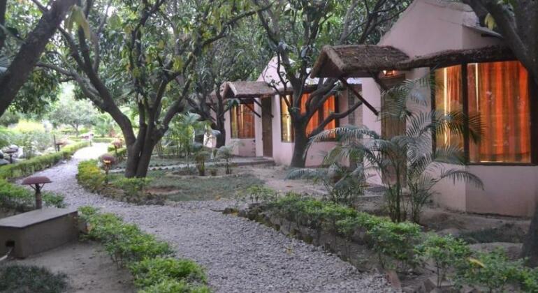 Corbett Jungle Village Resort - Photo2