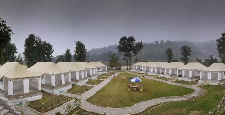 Corbett Woods Resort - Photo5