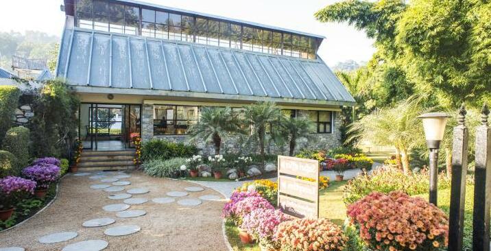 Country Inn Tree Tops - Photo2
