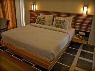 Golden Tusk Resort - Photo3