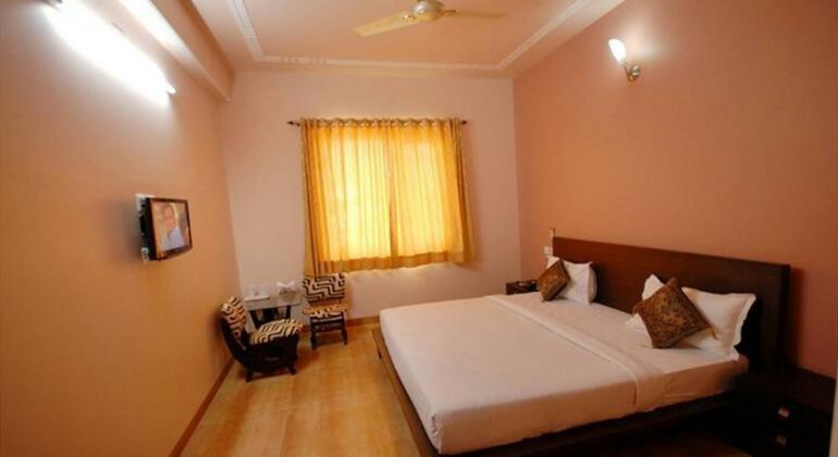 Hotel Corbett Plaza - Photo5