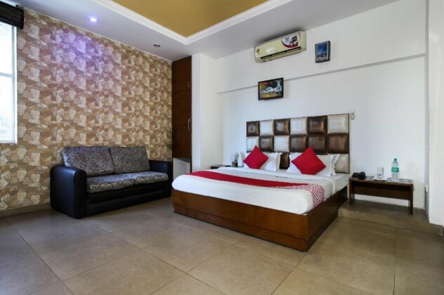 OYO 23515 Shagun Hotel - Photo2
