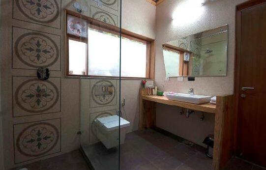 Tuskars Resort Corbett - Photo3