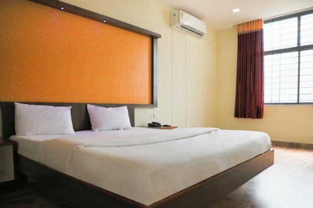 SPOT ON 36458 Siddika Hotel - Photo2