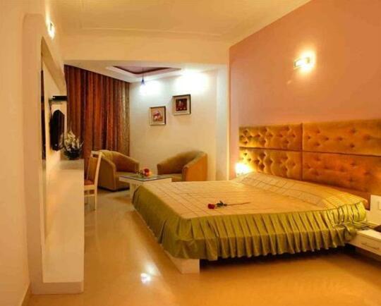 Hotel Padmini Palace Rani Pokhri - Photo3